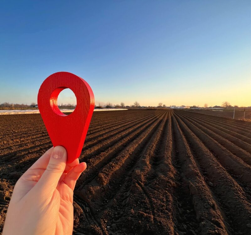 red-location-pin-on-farm-field-2025-03-18-19-22-09-utc-scaled.jpg